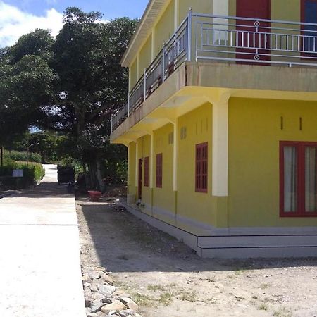 Hotel Anugrah Situngkir 3 Near Creative Hub Pangururan Samosir Redpartner Sinapuran Exterior foto